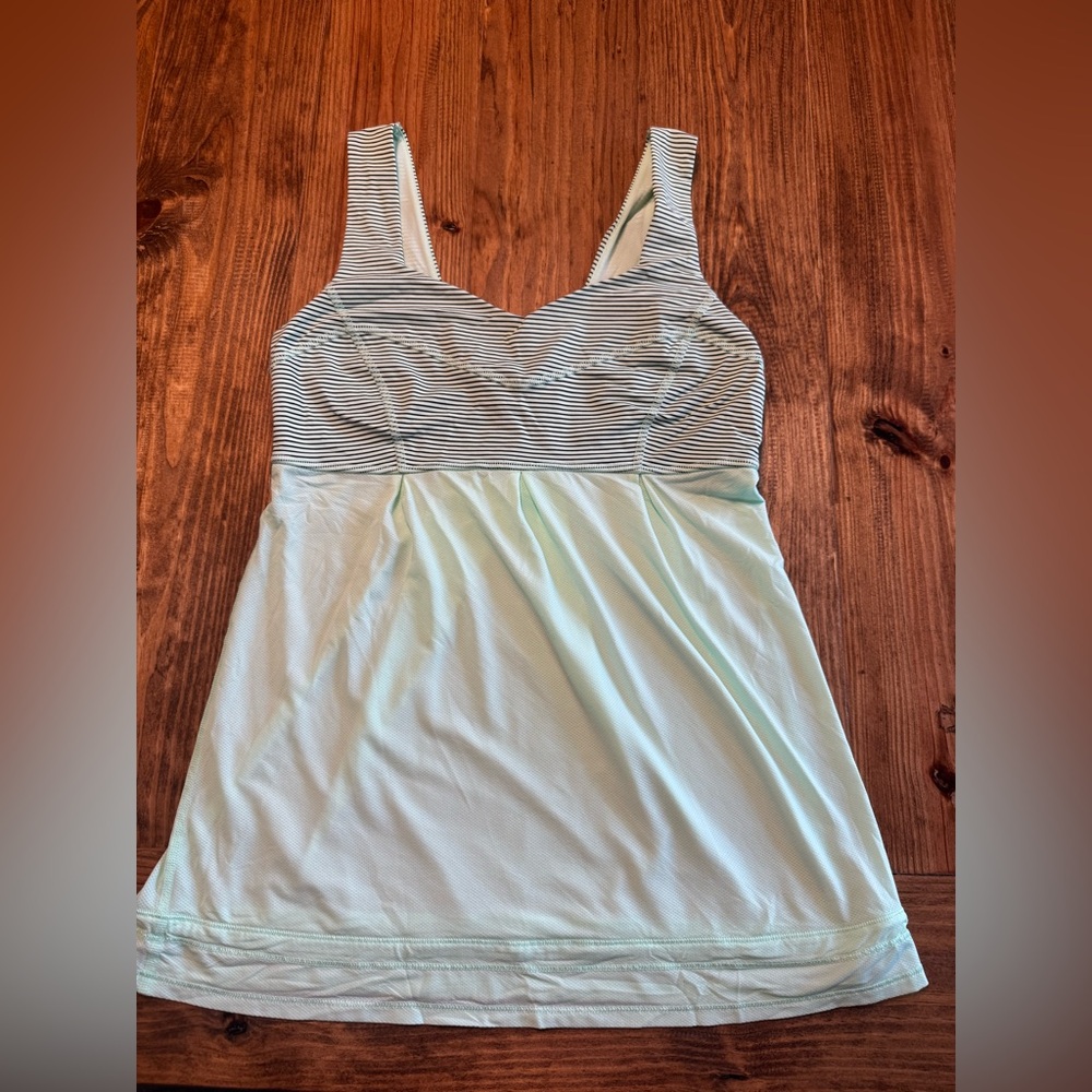 Lululemon babydoll top size 6